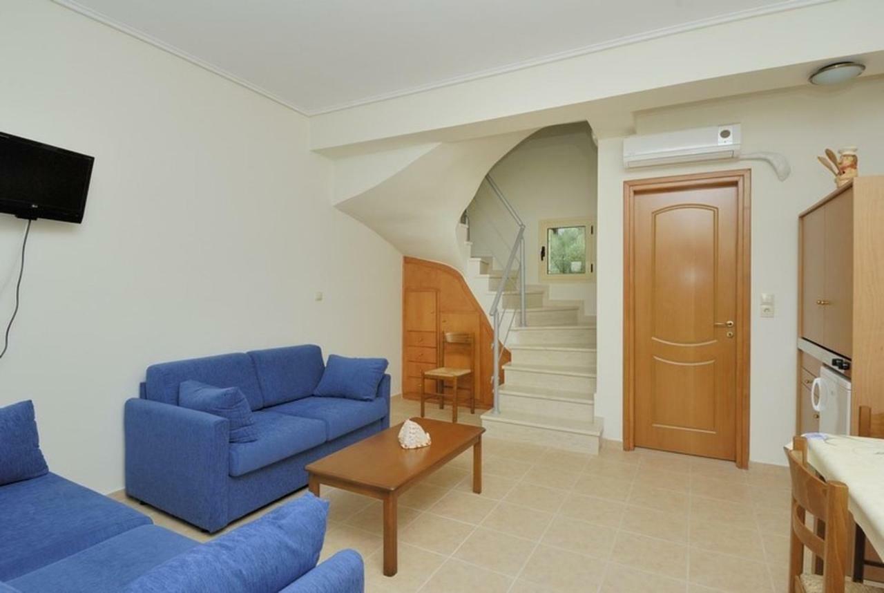 Manoleas Villas - Apartment 2 Stoupa Exterior photo